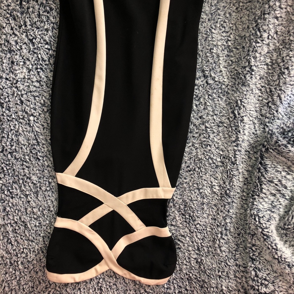 Dress - Picture 4 of 5